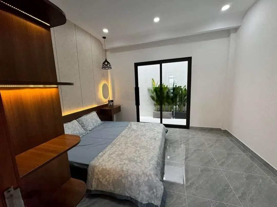 Bán căn nhà mới xây ở MT đường Nguyễn Sơn, Tân Phú. 1 trệt 1 lầu, Giá 2 tỷ 815, tặng nội thất. SHR
