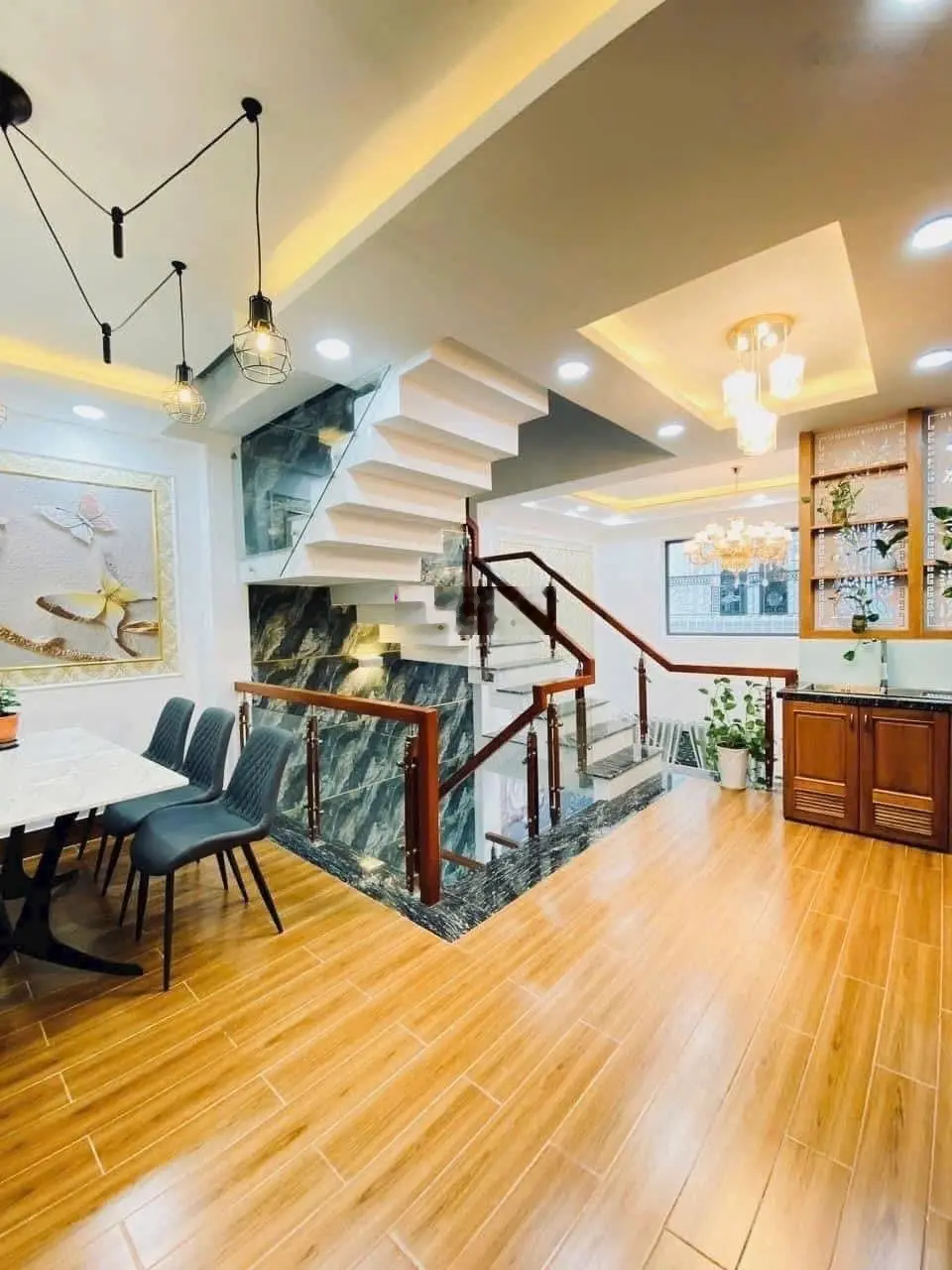 NGỘP!Bán nhanh căn Tôn Đản,phường 10,quân 4.Giá 2tỷ550/42,3m2.Nhà mới dọn vào ở ngay,vị trí đẹp