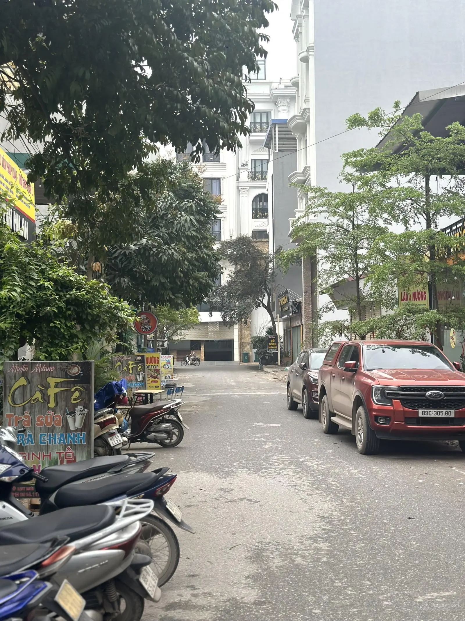 BÁN ĐẤT TẶNG NHÀ TẠI VÒNG XUYẾN VĂN GIANG KHU 4,3ha, 70m mặt tiền 5 có sẵn nhà 3 tầng giá 15x/m