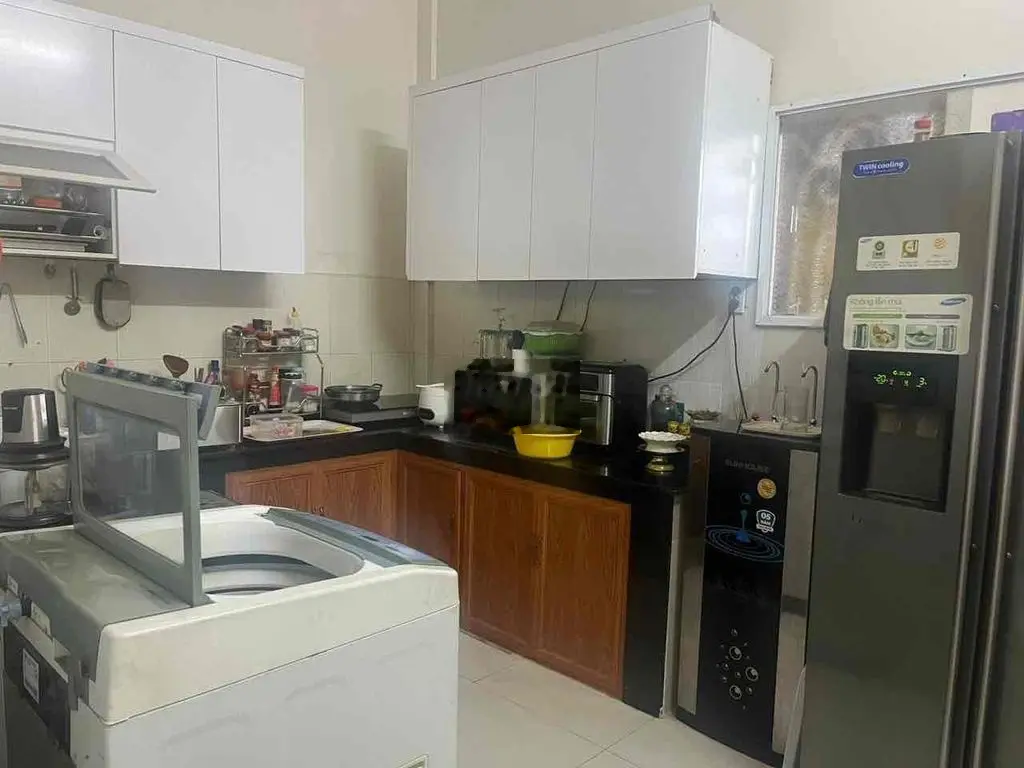 bán gấp nhà 1 trệt 2 lầu 1 xẹt 6m đường Nguyễn tư giản QGV