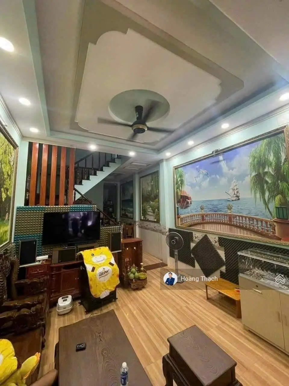 Nhà đẹp ngay hội trường Đông Hòa 70m2 có nội thất