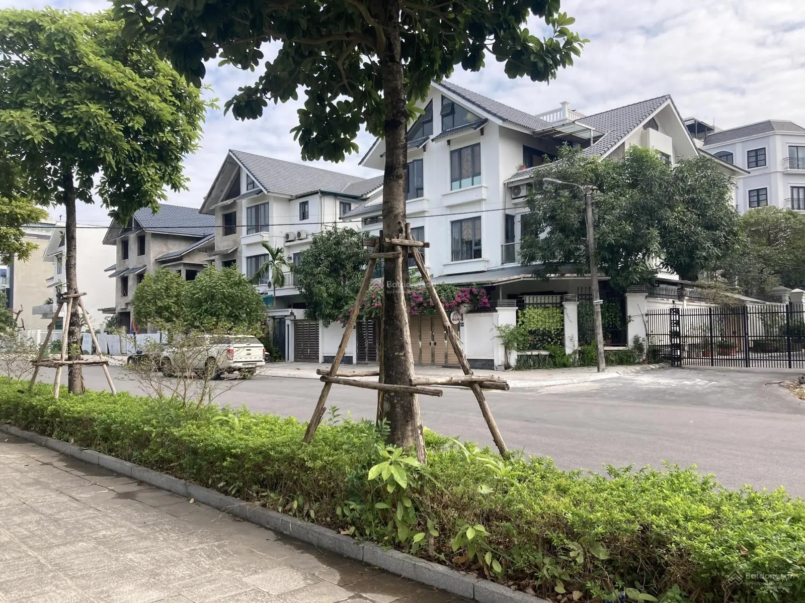 Nhà 7tầng như khách sạn mini ngay sân gofl Long Biên, khu biệt thự Himlam, Minh Tâm Phố Cổ Linh