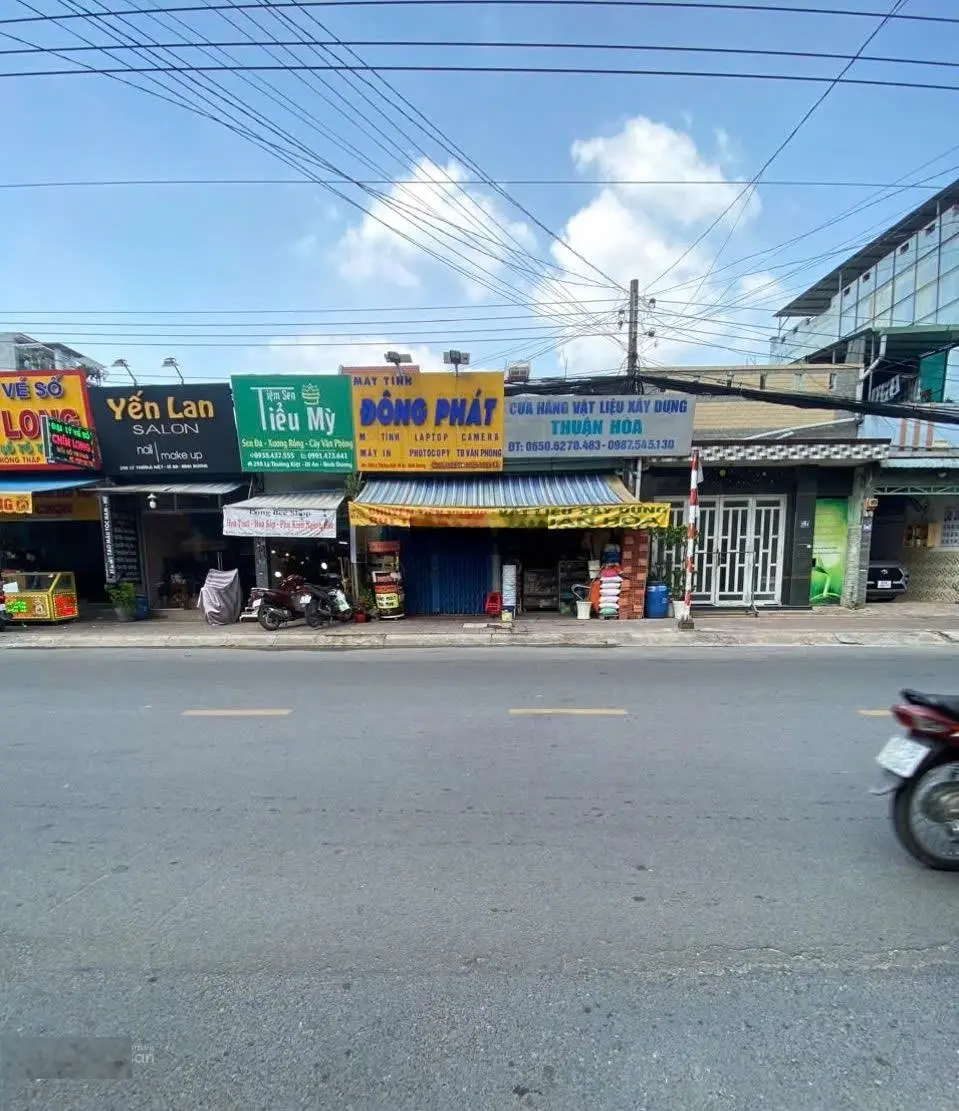 Bán nhà 1 trệt 1 lầu MT sầm uất đường Lý Thường Kiệt 84m2 (6x14) 9 tỷ TL p.Dĩ An
