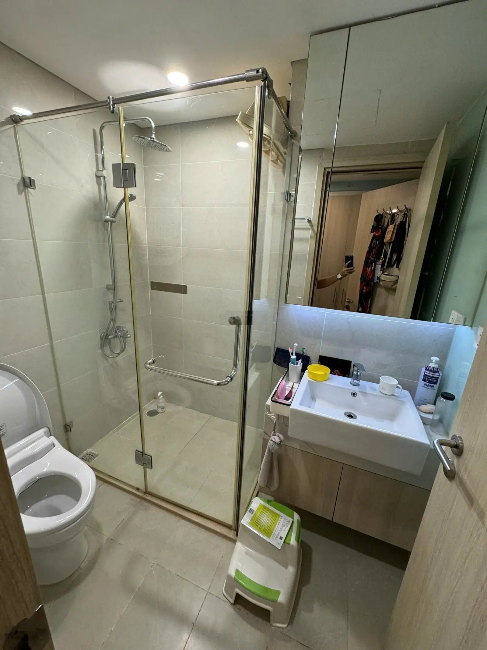 Chuyển nhà xuống biệt thự nên tôi đang cần bán gấp căn hộ đập thông 160m2 giá 22 tỷ LH 0329 674 ***