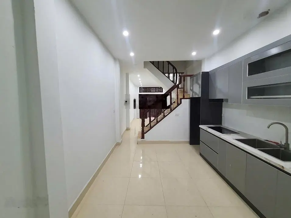 Hiếm nhà phân lô quân đội Điện Biên Phủ, Ba Đình 42m2, MT 3.8m, 30m ô tô tránh đỗ