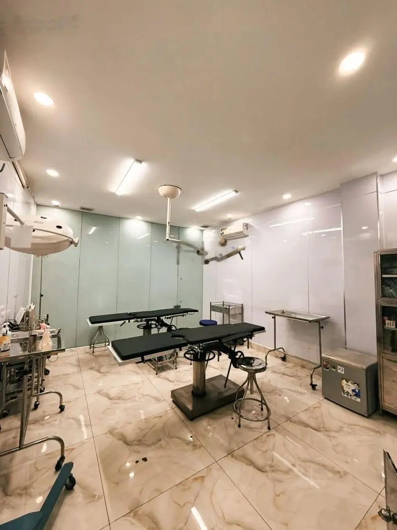 Bán nhà mặt tiền Cách Mạng Tháng 8, Quận 10 - 7 tầng có thang máy Nhật - 105m2 (4.2 x 25) chỉ 28 tỷ