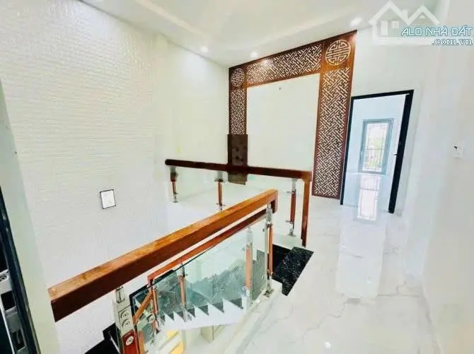 Tặng full nội thất cho khách mua nhanh !! Nhà Trần Quốc Thảo, P7, Q3. DT:59,6m2, SHR, Giá 3 tỷ700