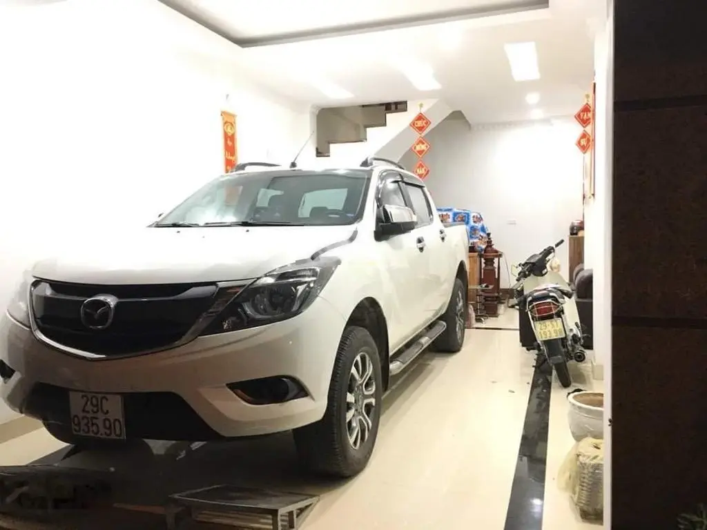 Bán nhà lô góc 43m2 x 5 tầng Cổ Linh đối diện Aeon Mall ô tô vào nhà ngõ thông kinh doanh tốt