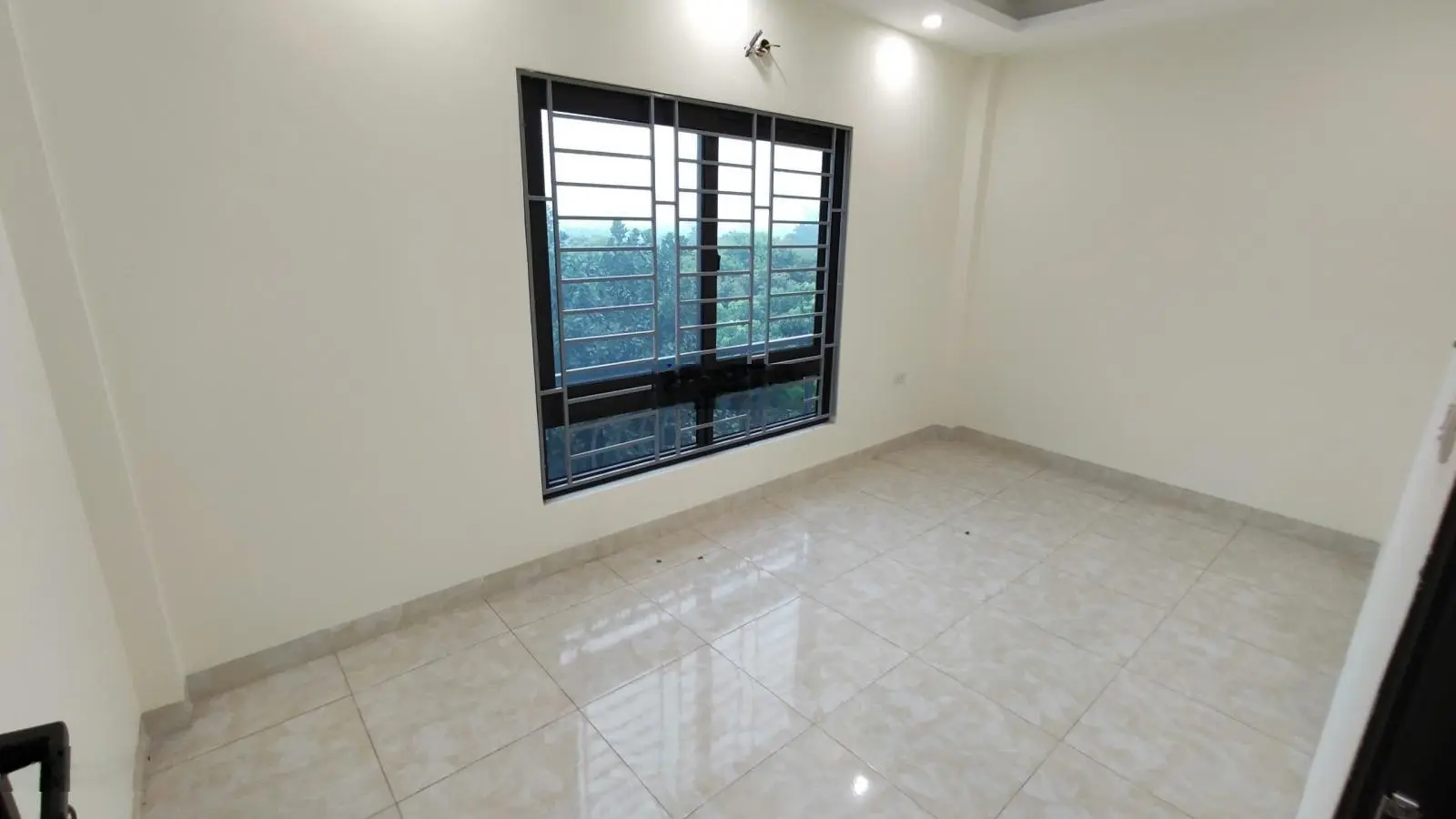 Nhà Nhân Huệ Đồng Mai ô tô vào giá 4.3 tỷ CTL 32m2*5T ngay Đấu giá dịch vụ phân lô Lh 0978 939 ***