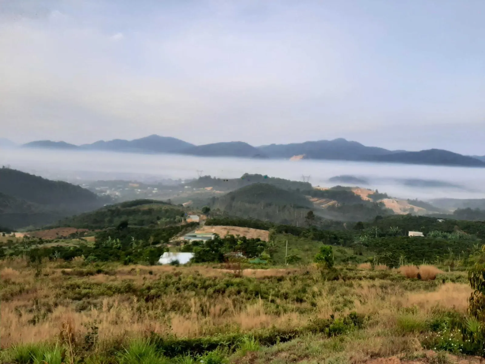Chính chủ bán 2200m2 có 400m2 thổ cư đất xã Lộc Châu, view trên đồi cao đẹp kế đồi thông Phương Bối
