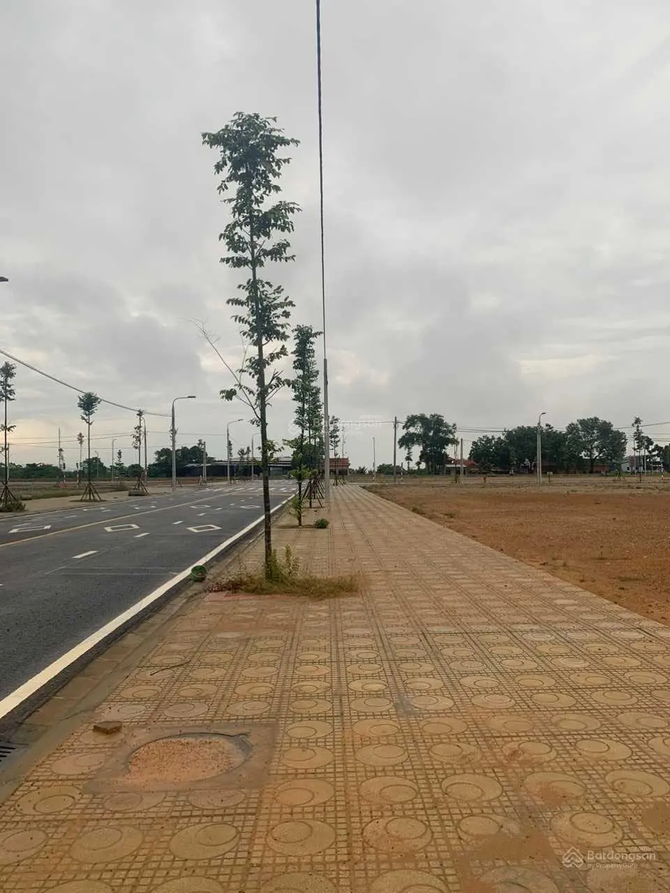 Quá rẻ chỉ có 1,8 tỷ tận 180m2 full thổ cư mặt tiền 10m
