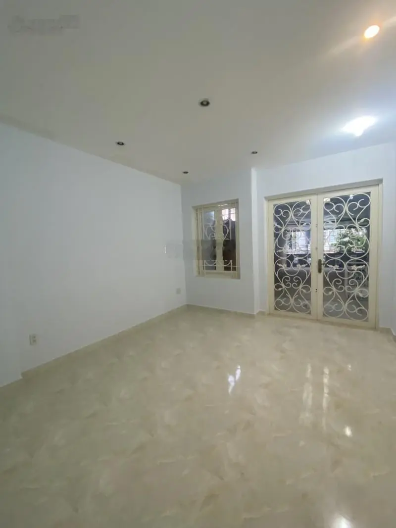 Bán nhà mặt tiền 120m2 ngang 4,5m 2 tầng KD đỉnh Trần Bình Trọng ngợp bank 13.5 tỷ