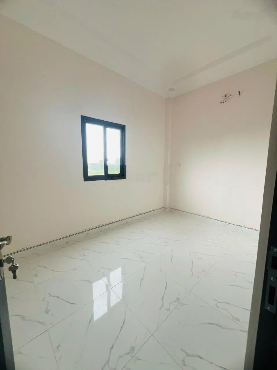 Nhà mới xây đẹp 2,3x tỷ khu công nghiệp cầu tràm cần đước, cách chợ bình chánh 5km. gần five star