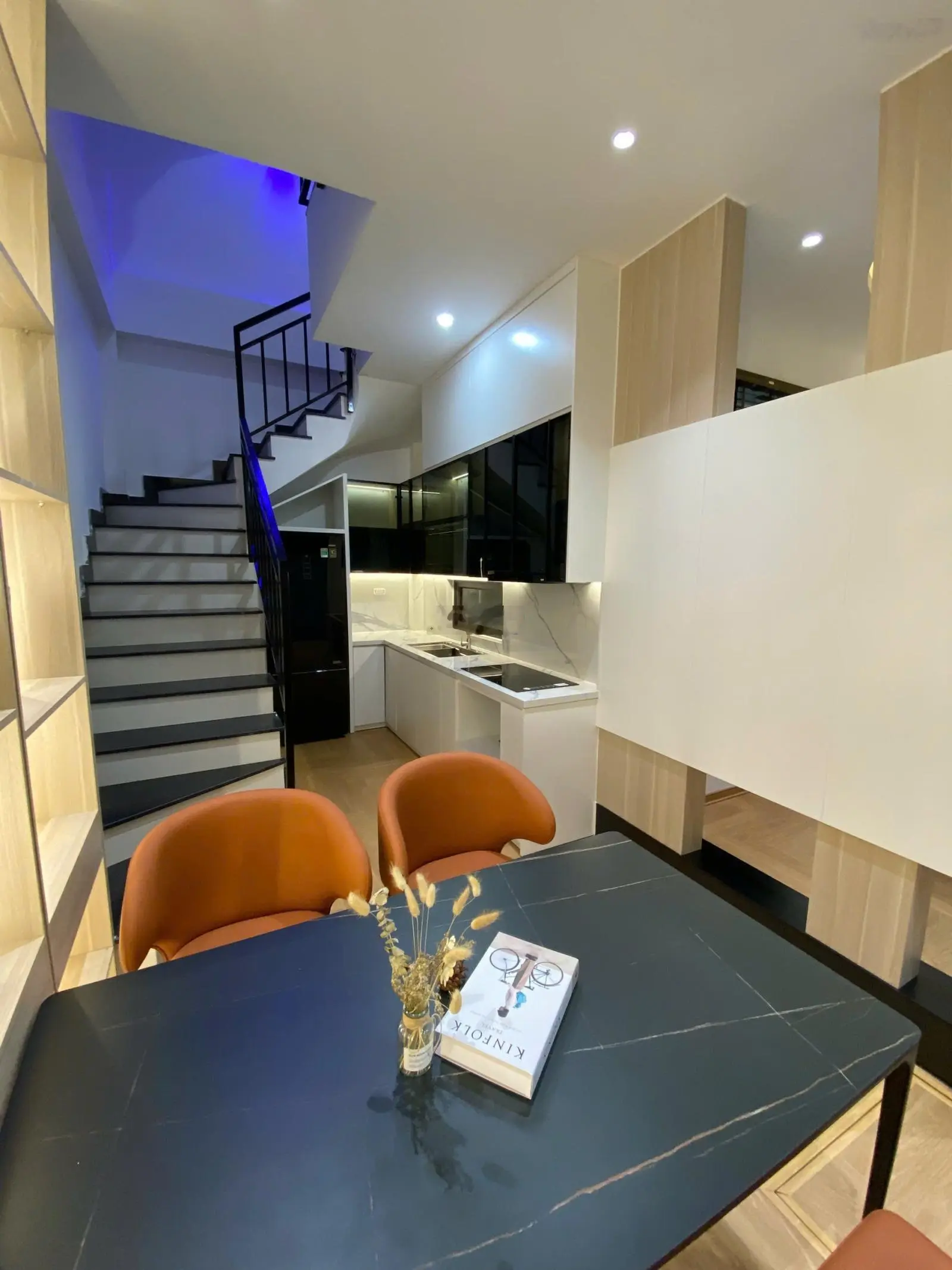 Bán nhà văn quán 34m2, 5 tầng, mt5.9m, full nội thất chuẩn ks 5 sao, ô tô, kinh doanh đẹp