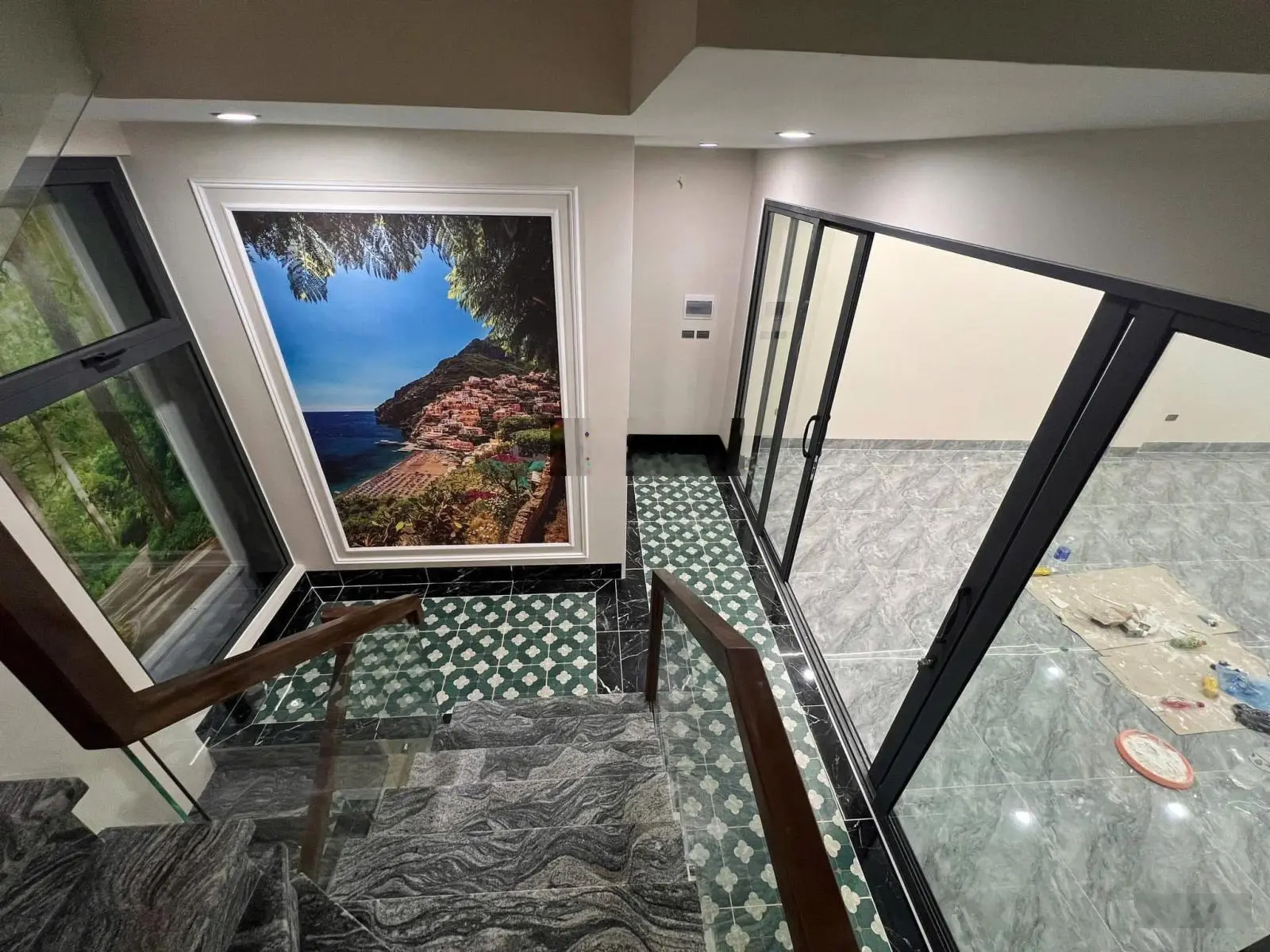 Nguyễn Văn Cừ 100m2, 8 tầng thang máy MT 5m ô tô 7 chỗ vào nhà ngõ thông cách mặt phố 15m