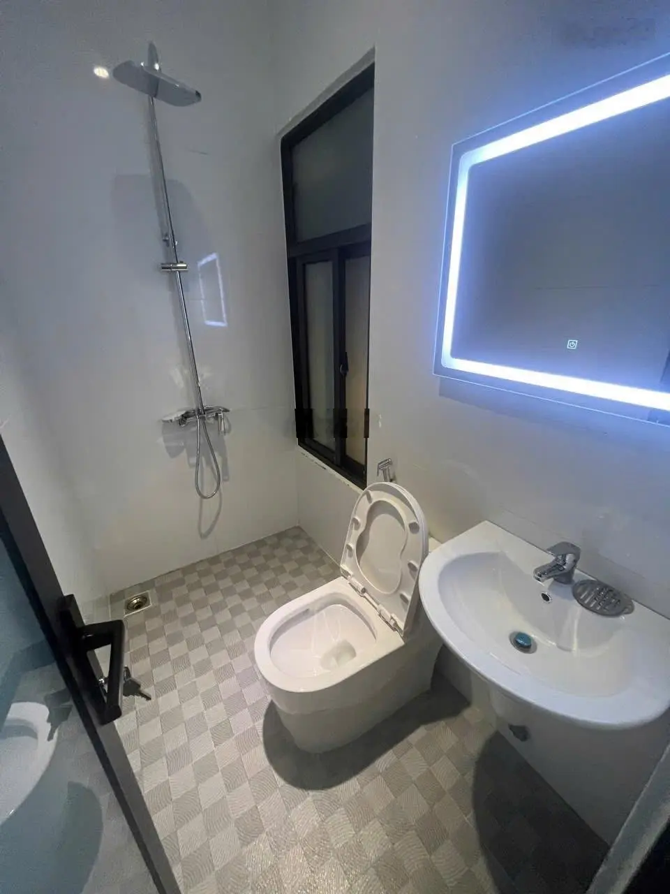 Bán nhà 2 tầng ngay Biển Mỹ Khê - Trần Khánh Dư - Ô tô đỗ cửa - Ra Biển Túc tắc - Chỉ hơn 5 tỷ tí