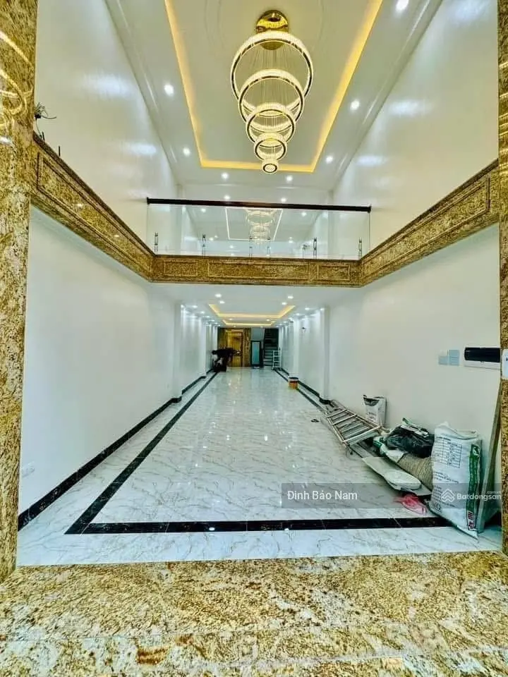 Minh khai 71m 6 tầng thang máy 3 ô tô vào nhà mặt ngõ thông kinh doanh cách 1 nhà ra đường lớn