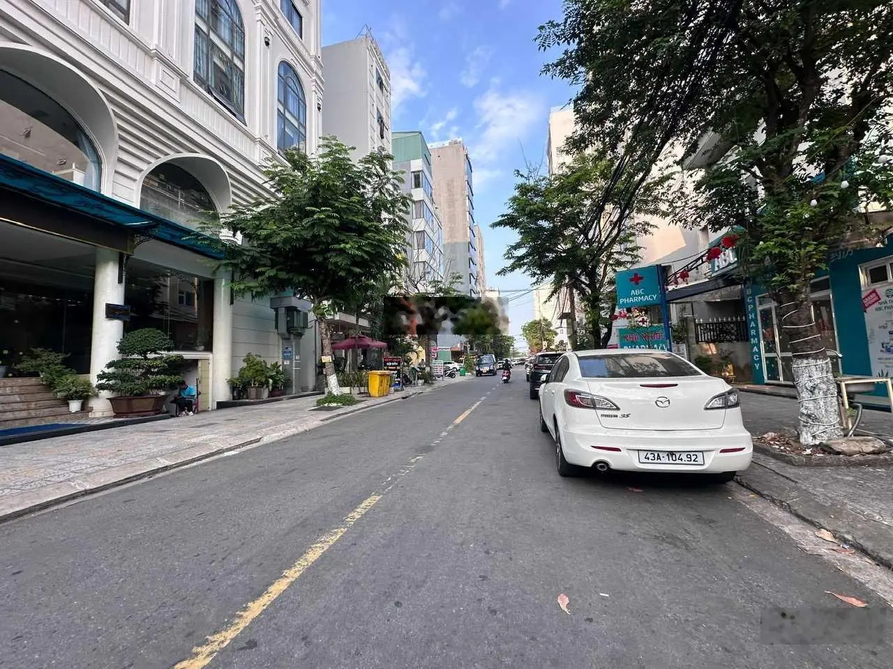Bán nhà mặt tiền kinh doanh Lê Quang Đạo - Đỗ Bá - DT 165m2 mặt tiền 9m - đang cho thuê