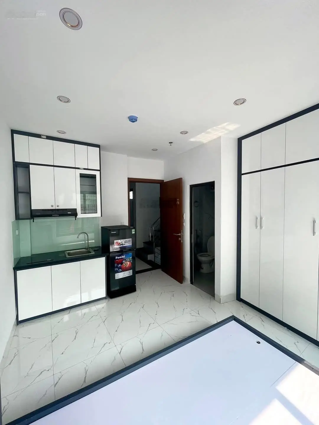 Bán tòa CCMN phố Hoàng Mai 68m2 * 6 tầng * 12 phòng full đồ. Doanh thu đạt 50tr/ tháng