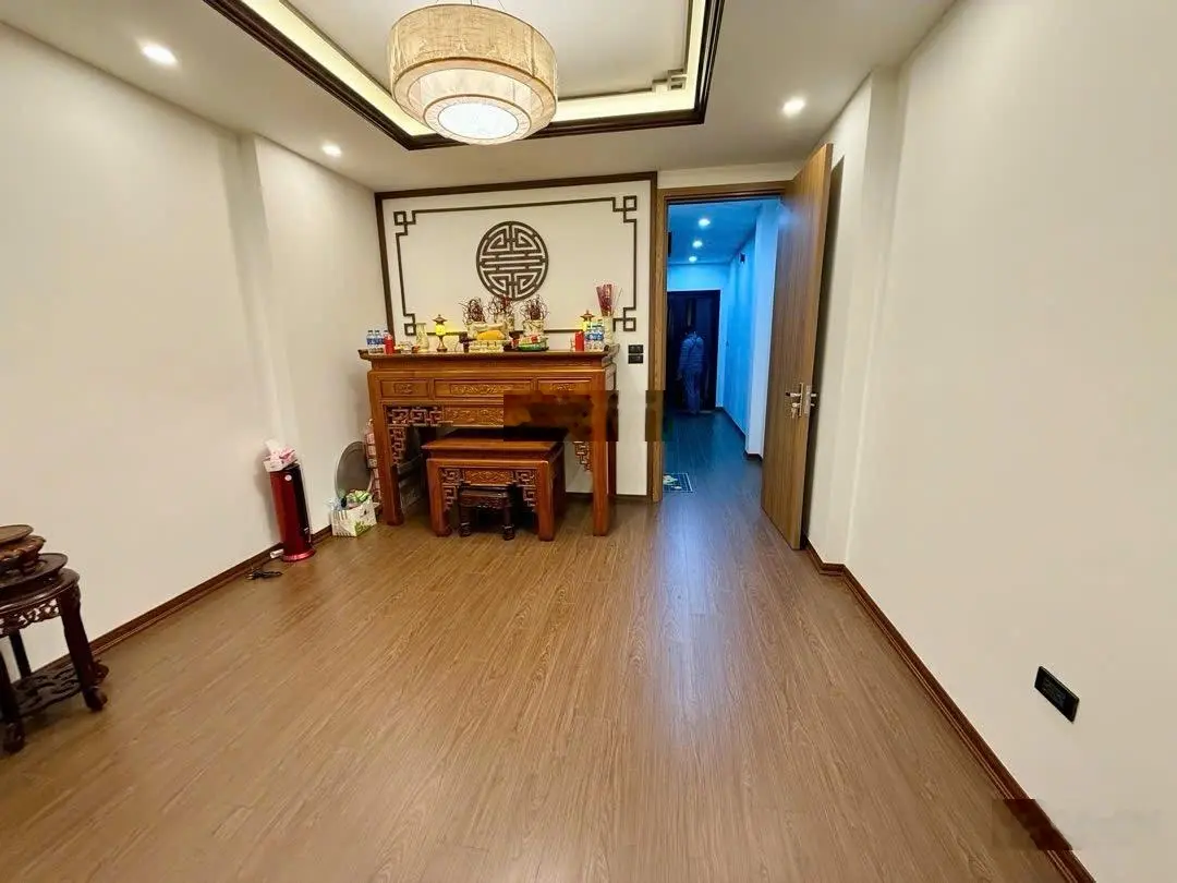 Chủ cần bán gấp nhà khu phân lô dân trí cao ,6 tầng ,thang máy