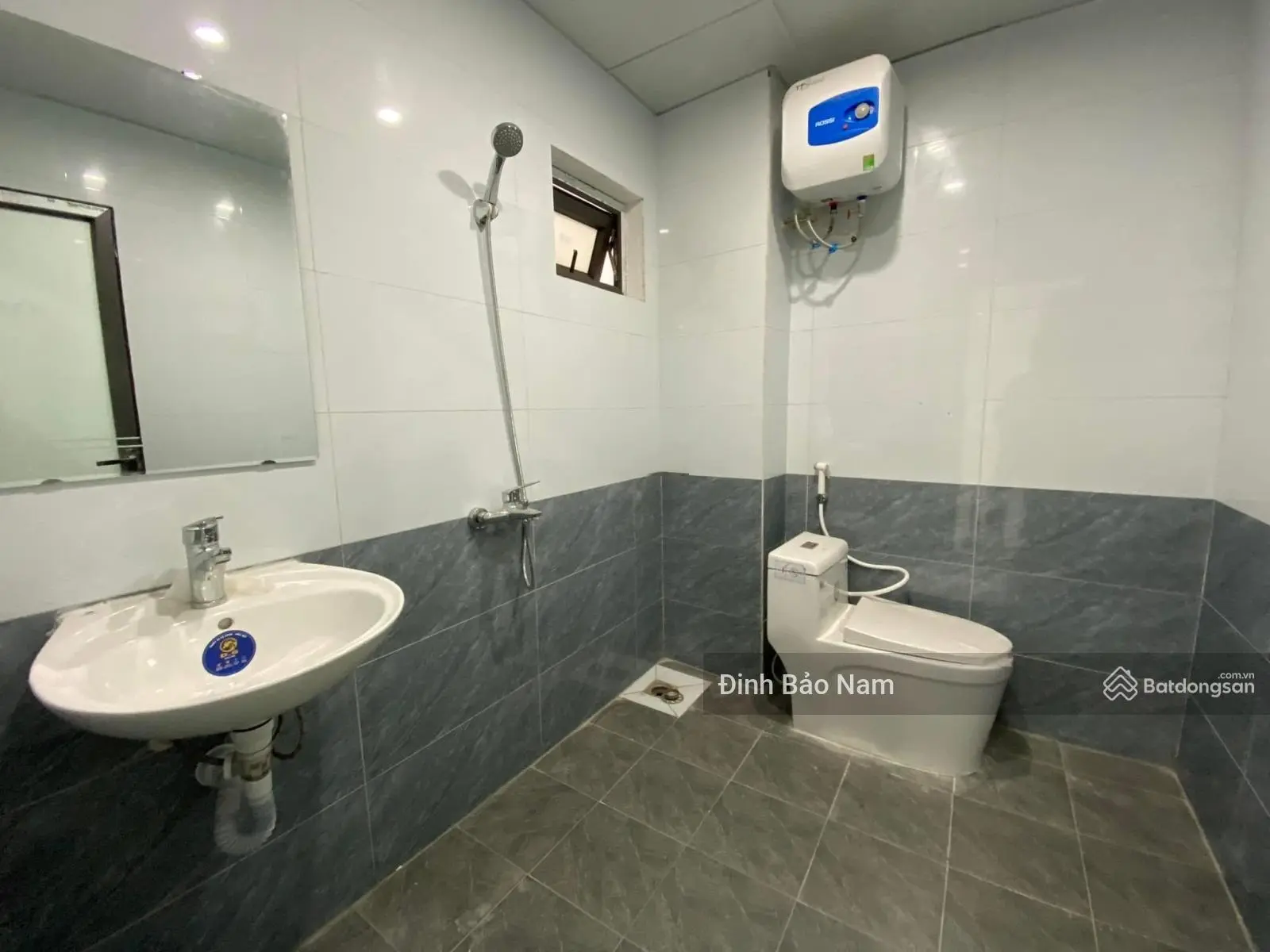 Xuân đỉnh 31m 5 tầng xây mới mặt tiền 3.9m giá nhỉnh 6 tỷ sổ đỏ đẹp giáp với ngoại giao đoàn