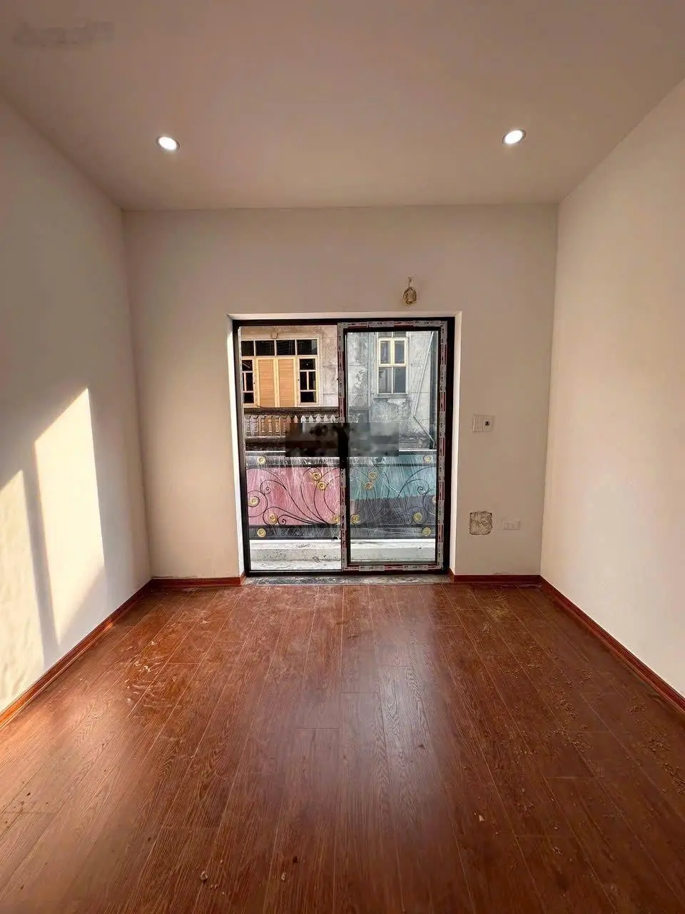 Bán nhà xây mới Phú Diễn Nguyễn Đạo An, tầng 2 phòng ngủ, gần ô tô, giá: Nhỉnh 5 tỷ,