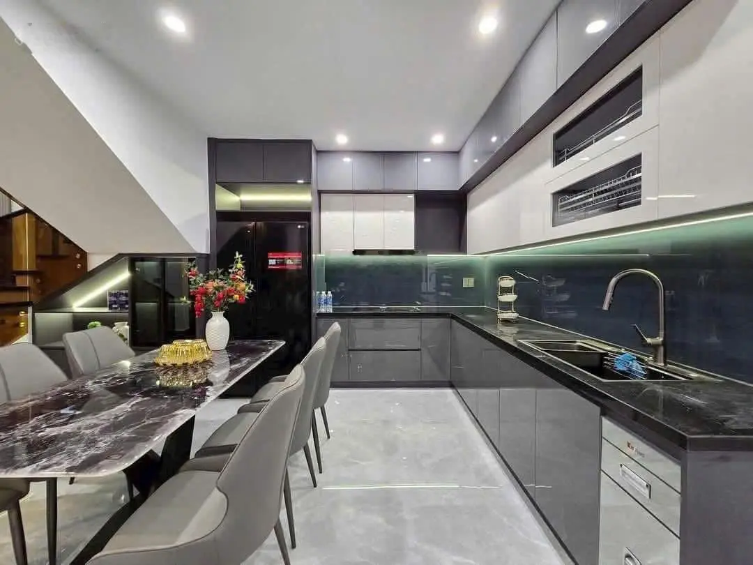 Bán nhà Trước Tết Đường Hồ Tùng Mậu, Hòa Minh, Nhiều Tiện Ích FULL Nội Thất Xịn Đẳng Cấp Giá 8ty89