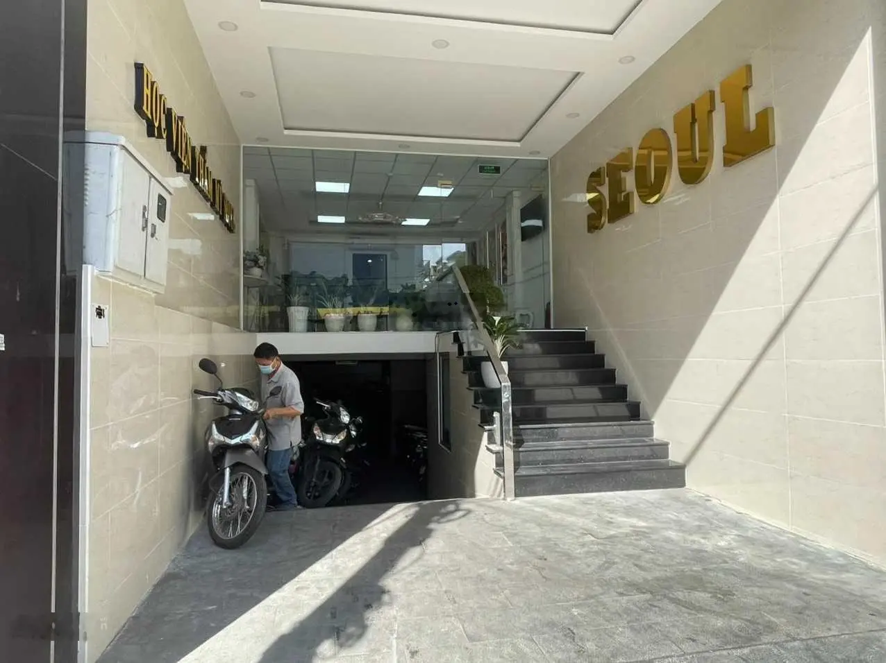 Bán tòa nhà văn phòng building mặt tiền Phạm Văn Bạch, Tân Bình. Hầm, trệt lửng+5 lầu. Giá 36 tỷ