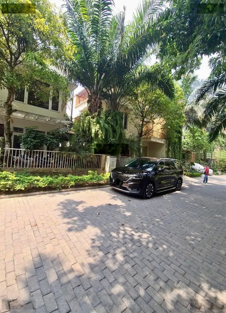 Bán BT tại Việt Hưng, 35,6 tỷ, 203,5 m2, giá siêu hời!