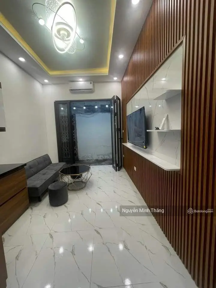 BÁN NHÀ KIM MÃ CÁCH 10M RA Ô TÔ FULL NỘI THẤT