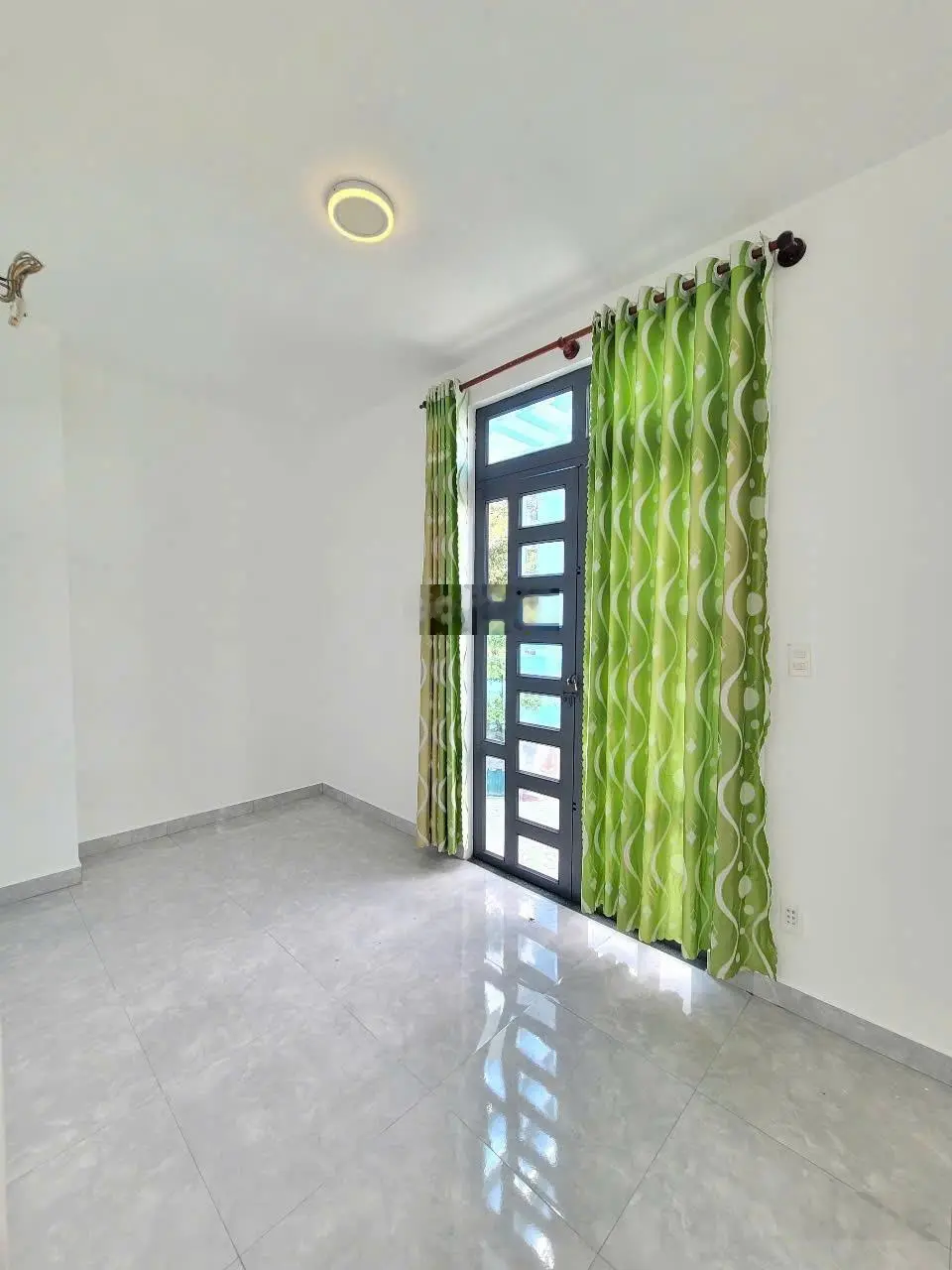 Chính chủ cần bán trệt 3 lầu & nhà cấp 4 MT Cây Da Xề, Đông Hòa, TP Dĩ An. DT 150.4m2 đường 10m