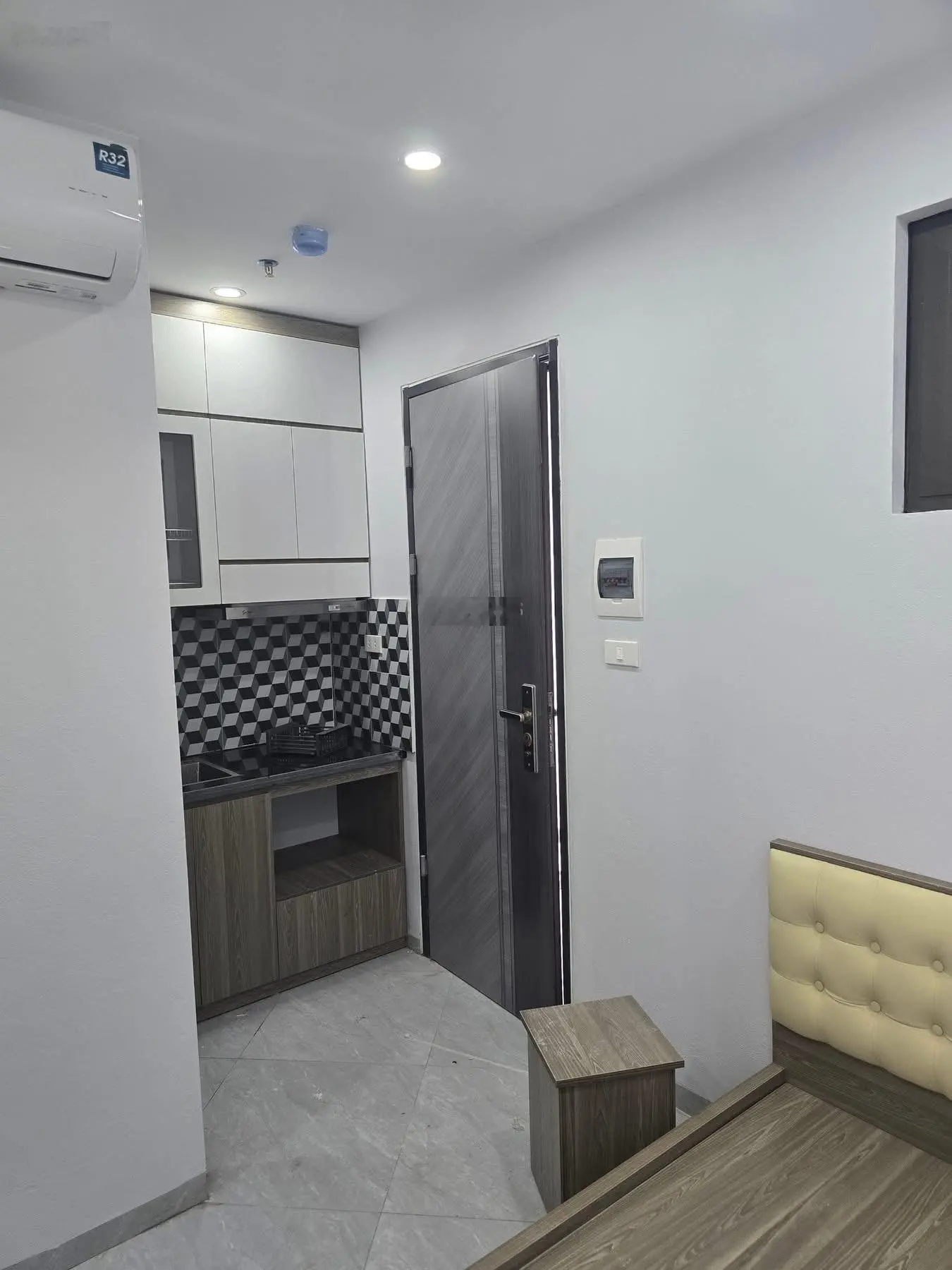 Bán nhà dòng tiền xuân phương 25 p . ba bước ra đường 70 giá 18x tỷ.