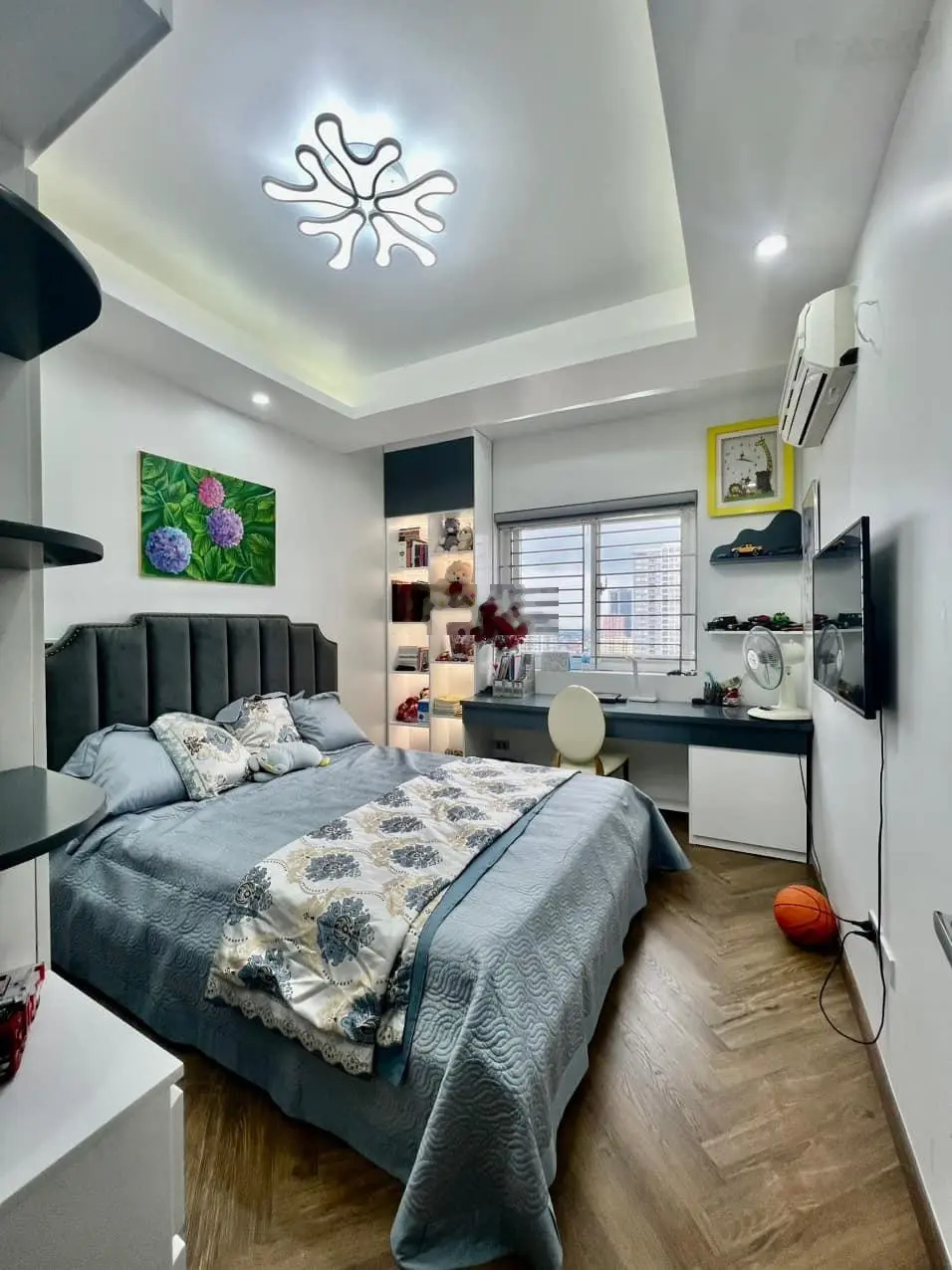 Tôi cần bán căn hộ 3 ngủ C14 Bắc Hà 134m2 nội thất xịn. Giá 5,5 tỷ bao toàn bộ phí