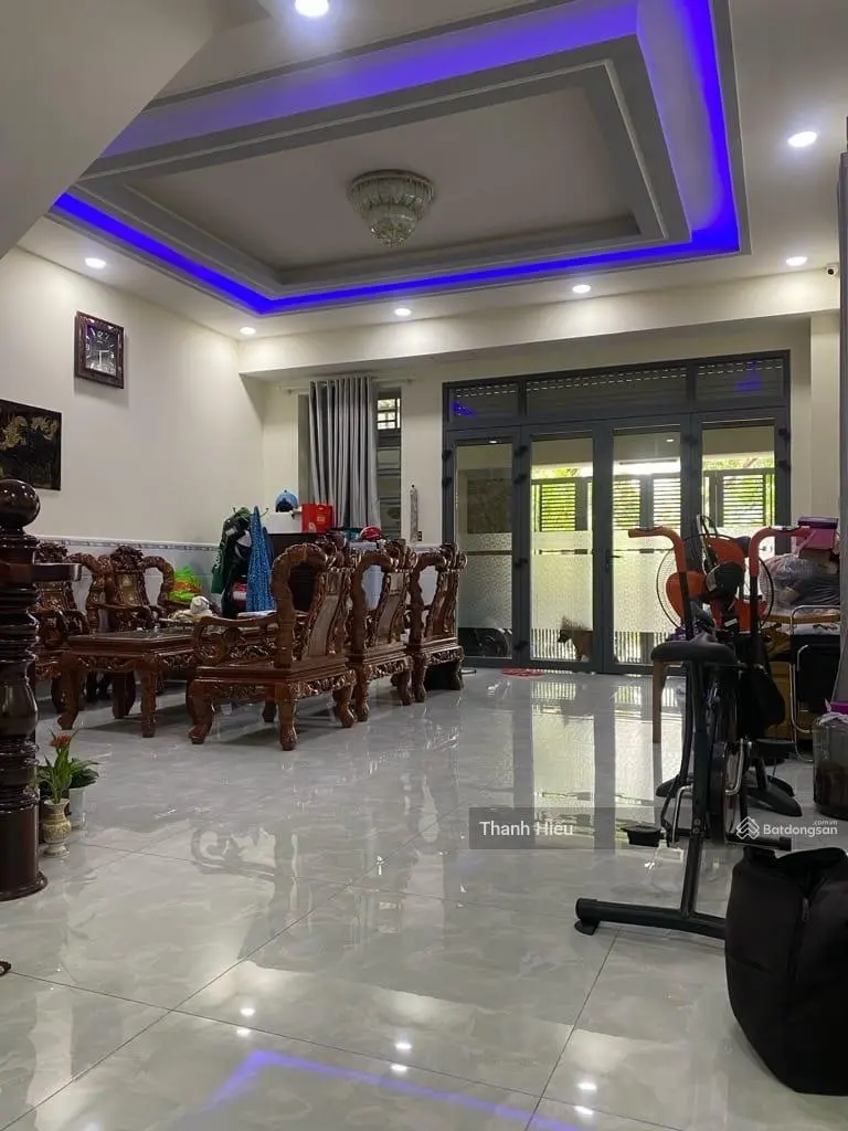 Nhà lô góc 2 mặt tiền 10m. 3 tầng, Đào Tông Nguyên TT Nhà Bè, xe hơi ngủ trong nhà, chỉ 8.5 tỷ
