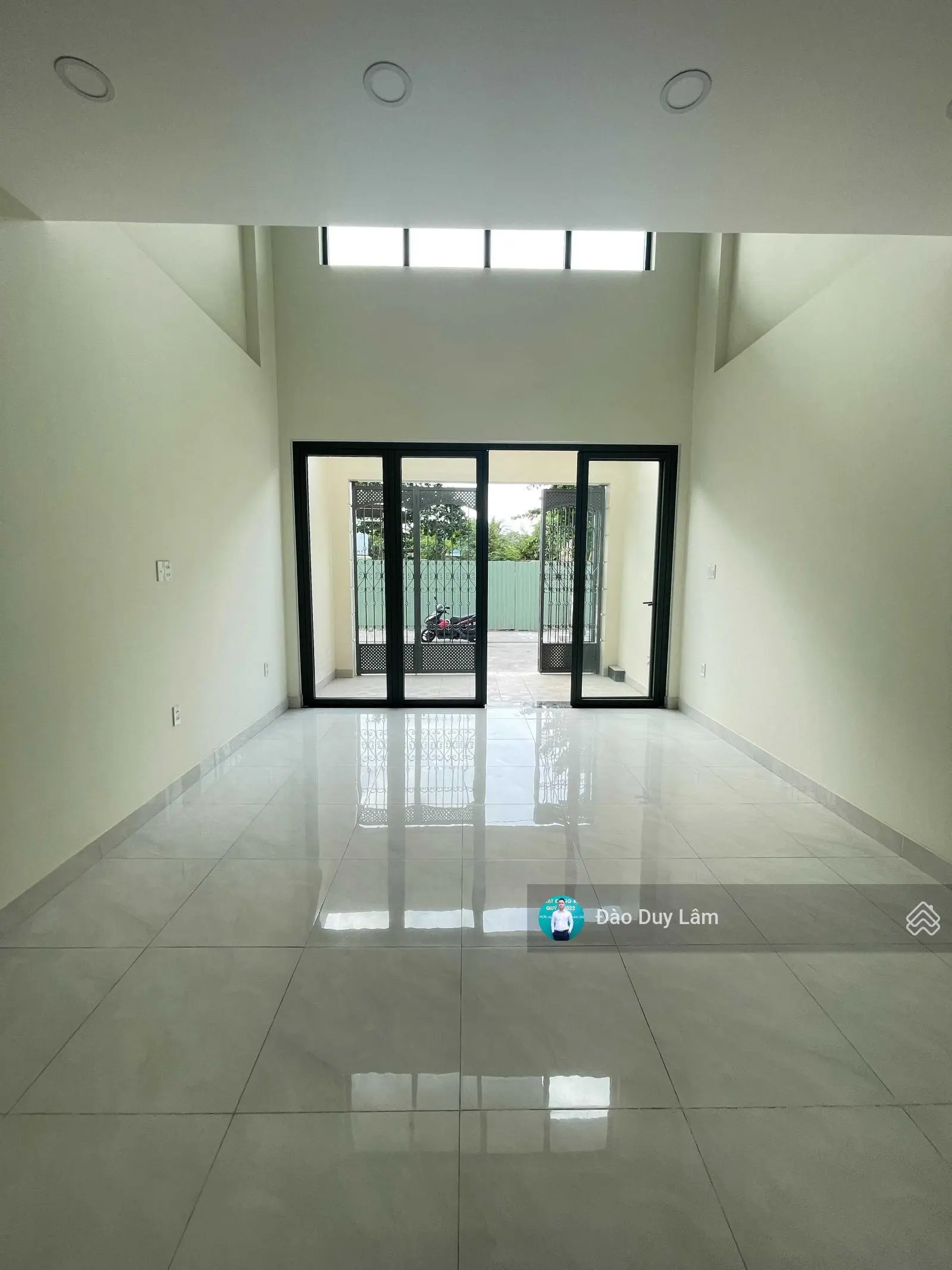 Còn 1 căn giảm mạnh: 8.5 tỷ còn 7.2 tỷ nhà mới đồng bộ ngay Vạn Phúc City, đường ô tô - sổ riêng