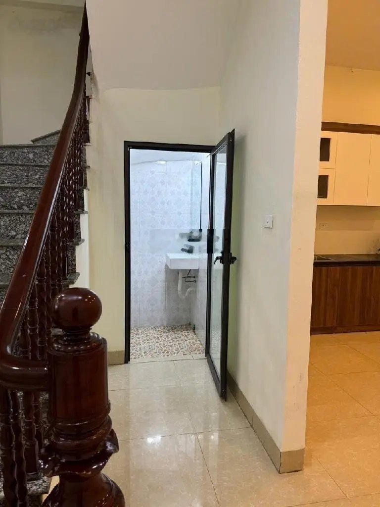 Bán nhà Việt Hưng, ô tô đỗ cửa, DT 57m2, giá nhỉnh 6 tỷ