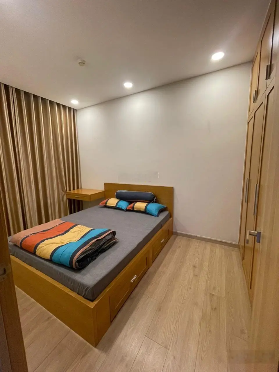 Chuyển chỗ ở bán nhanh Emerald 3PN-2WC (104,3m2) Full nội thất, hướng đón gió chỉ 4,8 Tỷ