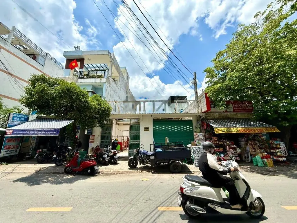 Nhà cấp 4 Mặt tiền đường NGUYỄN THỊ TRÀNG, phường HIỆP THÀNH, Q12, dt 220m2 (8,8mx25m), Giá 18,2Tỷ