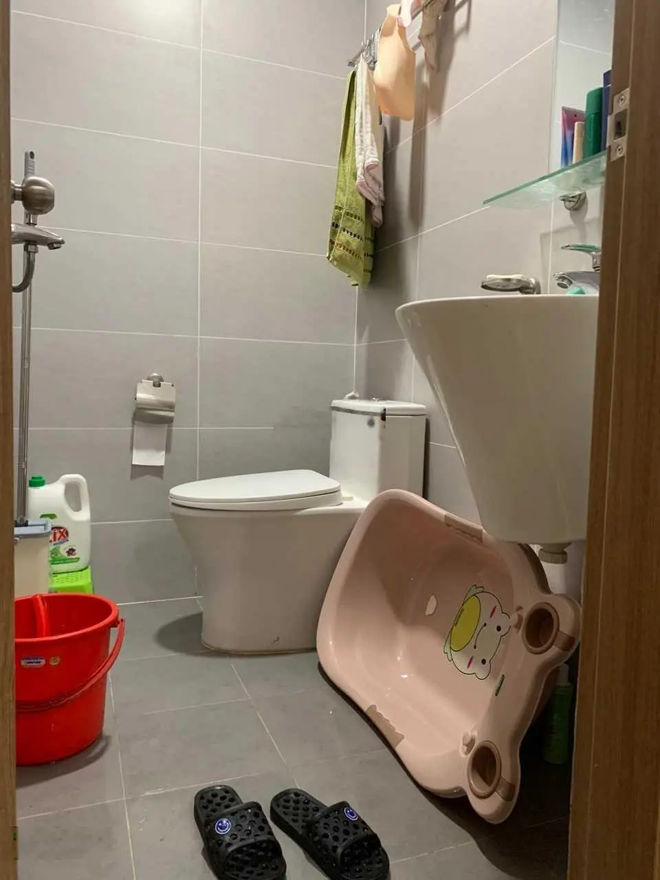Chính chủ bán căn hộ góc Bcons Garden 2PN 2WC nhà hướng Nam siêu mát giá 1,45tỷ hỗ trợ vay 80% giá