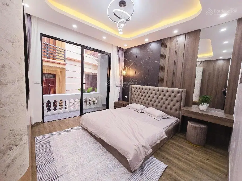 Bán nhà bùi xương trạch ngõ thông lô góc trước nhà rộng thoáng sổ nở hậu full nội thất ở ngay !!!