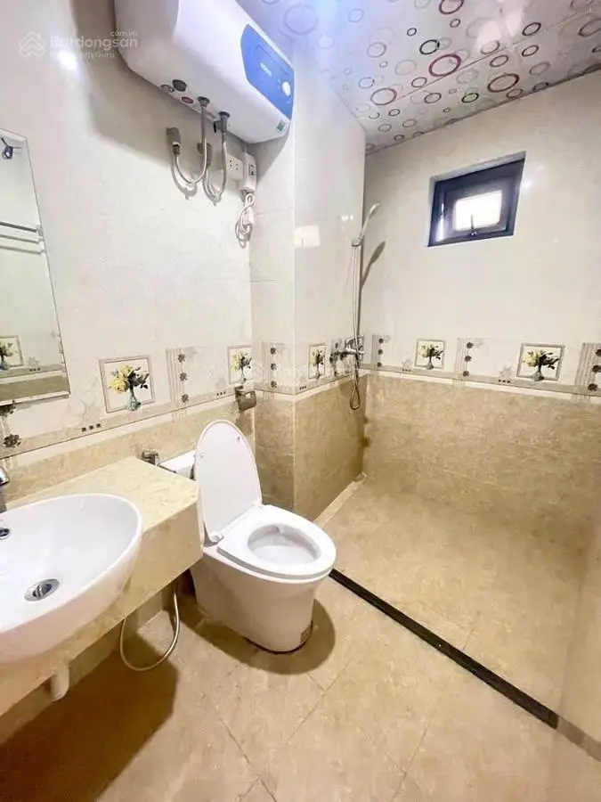 Tôi cần bán nhà 5 tầng 32m2 Nguyễn Lương Bằng - Đống Đa