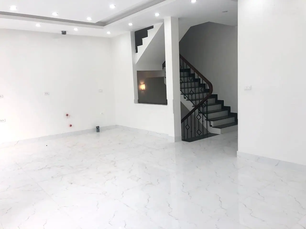 Chính chủ bán căn HA02 mặt đường 30 m, hoàn thiện đang cho thuê Vinhomes Ocean Park, 0963 892 ***