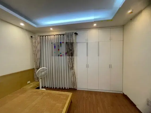 Nhà hiếm Nguyễn Chí Thanh - DT 50m2 4 tầng - MT 4,2m - 11,1 tỷ