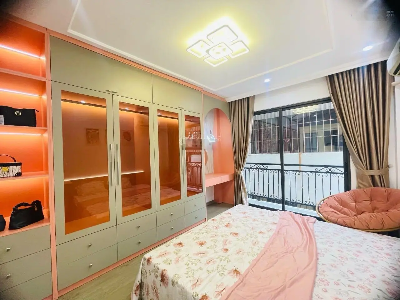 Bán nhà phố Lĩnh Nam, 33m2 x 5 tầng nội thất đầy đủ nhà đẹp về ở ngay 4,95 tỷ, LH 0961 579 ***