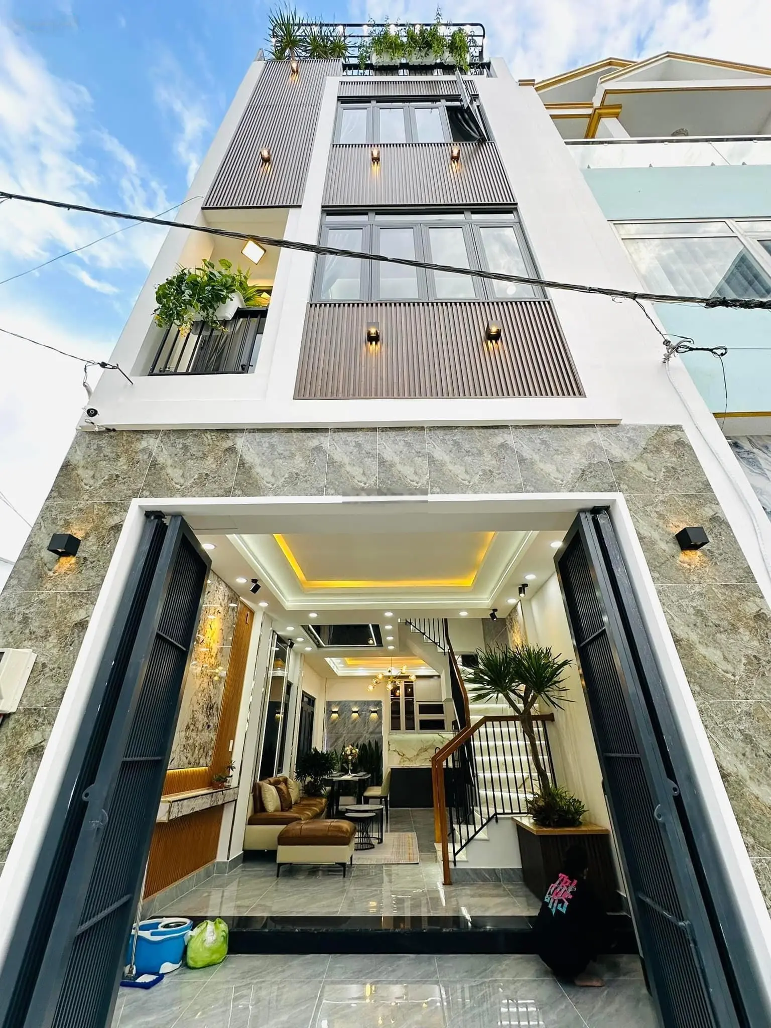 Thanh lý siêu phẩm nhà 1T2L quận 10, giá 3tỷ6,51,6m2(4,3x12m)sổ hồng riêng, hẻm xe hơi,hốt lẹ!!!!