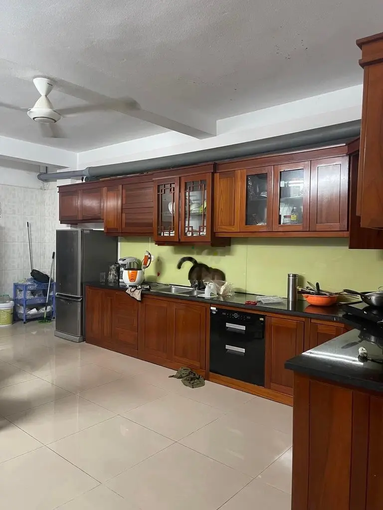 Cần bán nhà 4 tầng mặt Huỳnh Thúc Kháng chỉ 5,4 tỷ