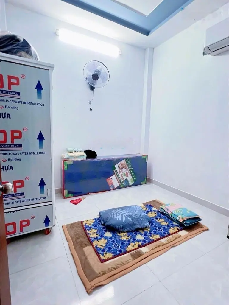 Nhà 3 tầng Mã Lò - 40m2 - 3 PN 3 WC - hẻm xe hơi - Sổ riêng - chỉ 4,7 tỷ