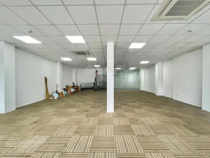 Độc tôn! Tòa nhà mặt tiền Cộng Hòa, Tân Bình, 7x30m, Hầm + 6 Tầng - HĐT: 190 triệu/th, giá 60.8 tỷ
