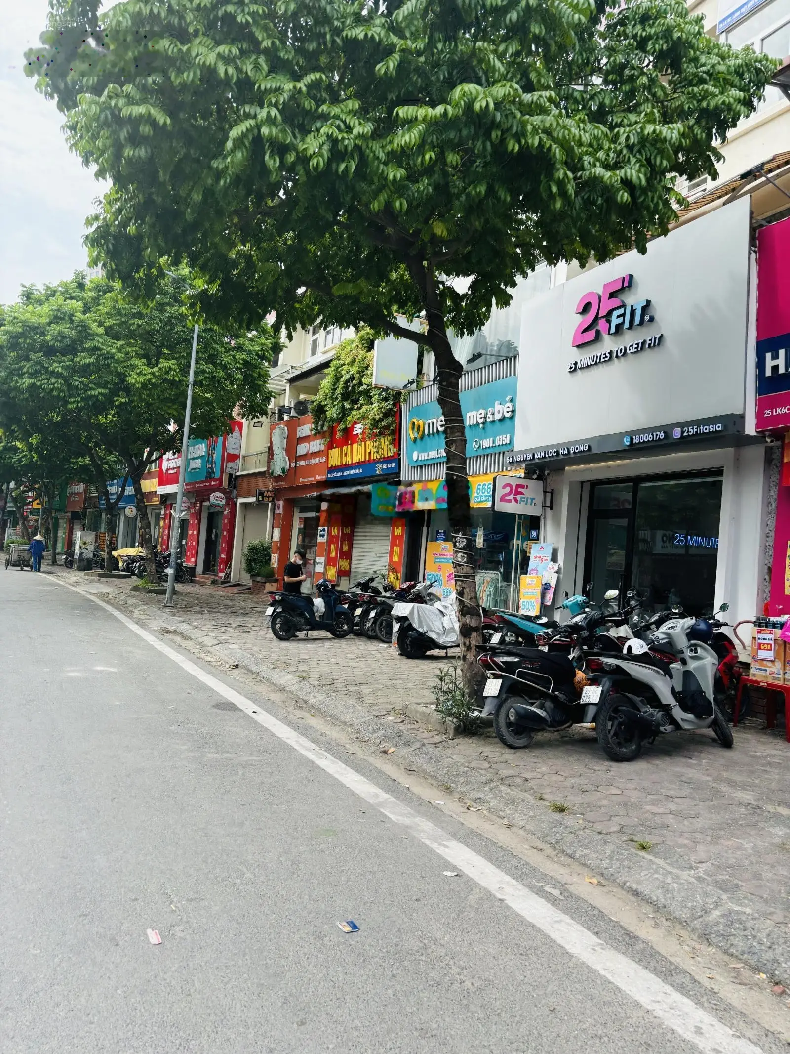 Bán Nhà Mặt Phố Nguyễn Văn Lộc, Làng Việt Kiều Châu Âu. 95m, 4 tầng, Mặt tiề 5.5m, 42 tỷ.