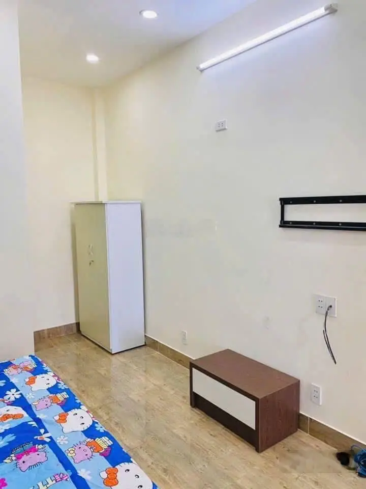 Bán nhà Q4 khu đường Số Q4 nhà 6 tầng xe hơi ngủ trong nhà. Tiện vừa ở vừa kinh doanh CHDV 7P7WC